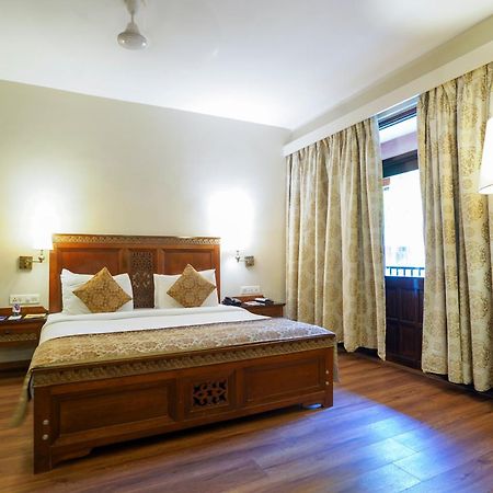 Neelams The Grand Hotel Калангут Экстерьер фото